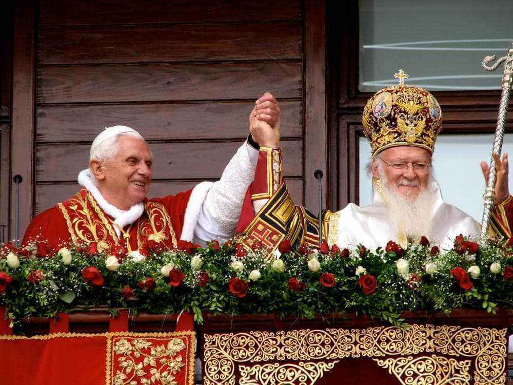 Pope-Benedict-XVI-of-Rome-Patriarch-Bartholomew-I.jpg