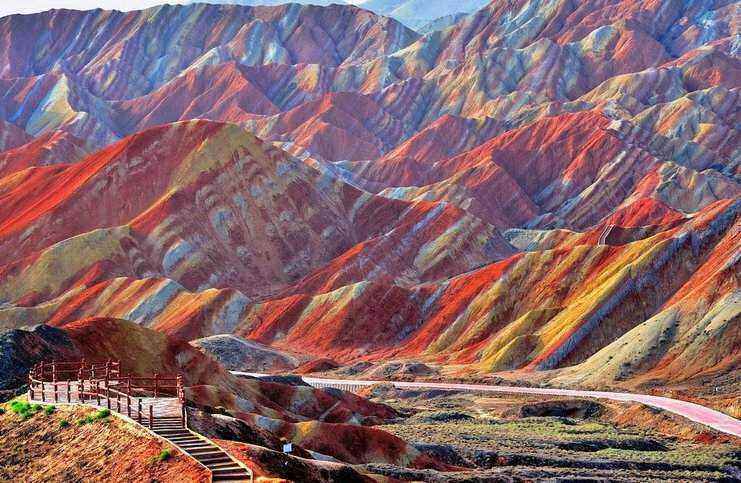 rainbow-mountains-china.jpg.a2e50fc2314074f9e5de46bae8b4b8fd.jpg