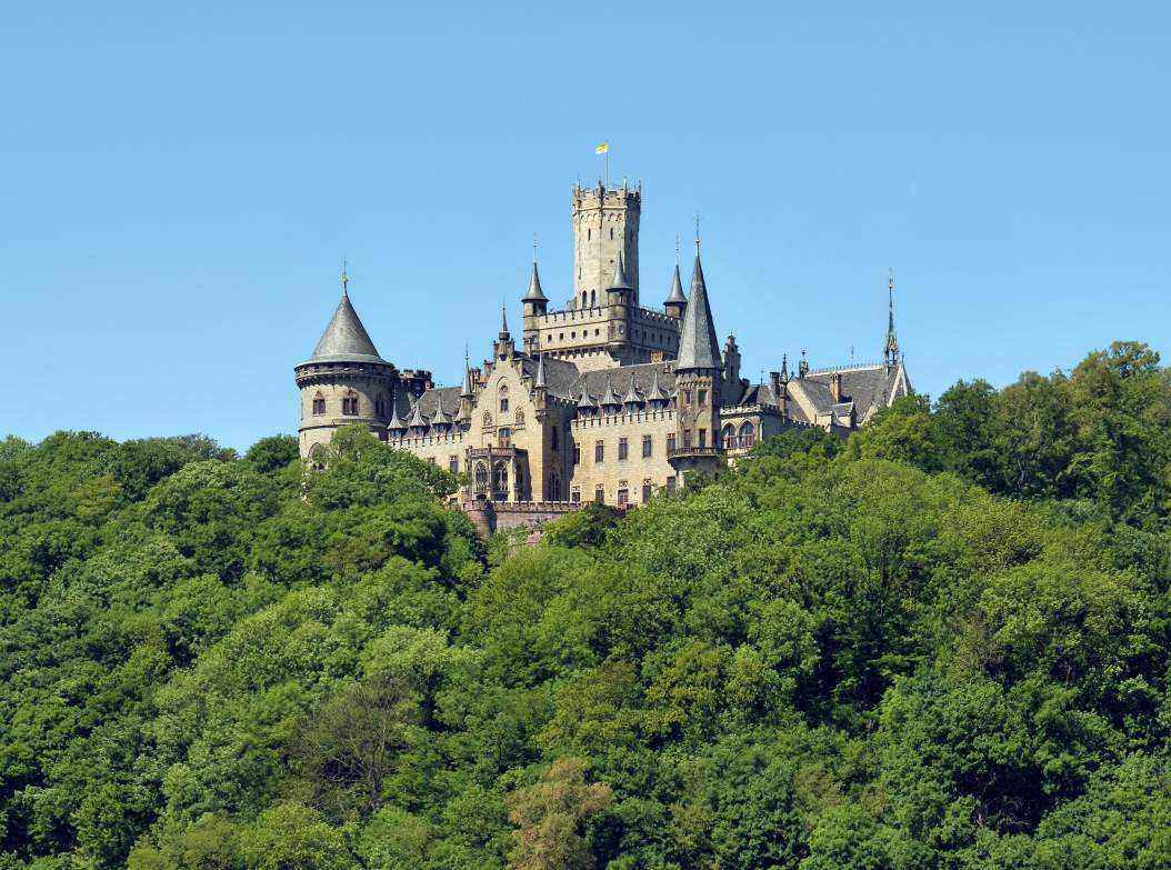 59bc2dc0696dd_MarienburgCastleinsummer.thumb.jpg.d3d379c606aafcae07638e4ba160c23d.jpg