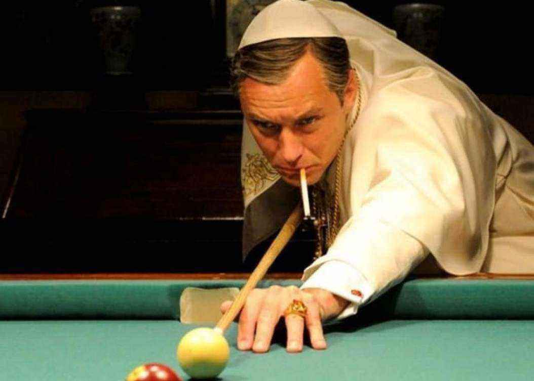 160218945_CriticsCantDecideWhether_em_TheYoungPope_em_IsSupposedtoBeFunnyorNot.thumb.jpg.33b43a2d054d601f9aac867a3cd7309d.jpg