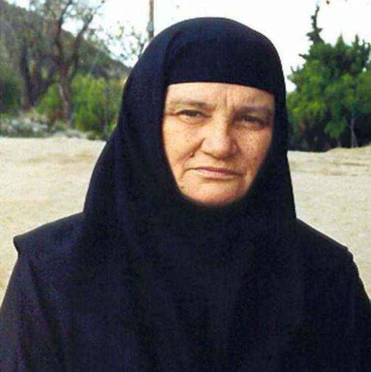 mati_makarija-774x777.thumb.jpg.6bb2cb8de0908de6007dde670b5069b2.jpg