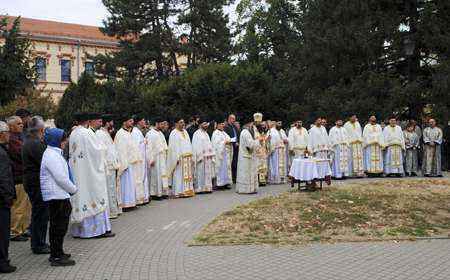 Svecana_akademija_2.jpg.1e7df2e47c5b365a751ba89a4aa1719c.jpg