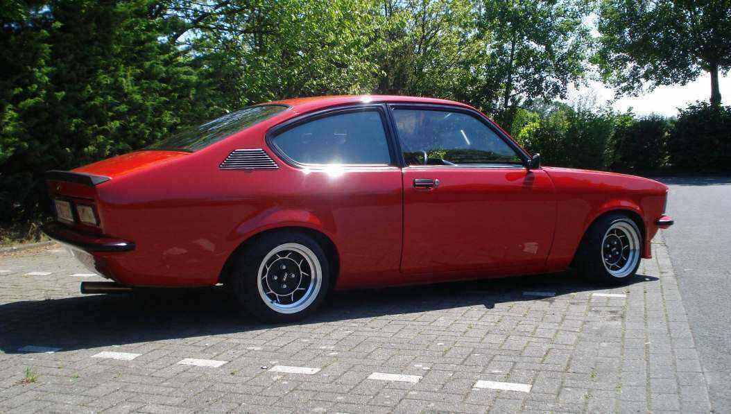 opel-kadett-c-12s-caravan-lusso-12.jpg