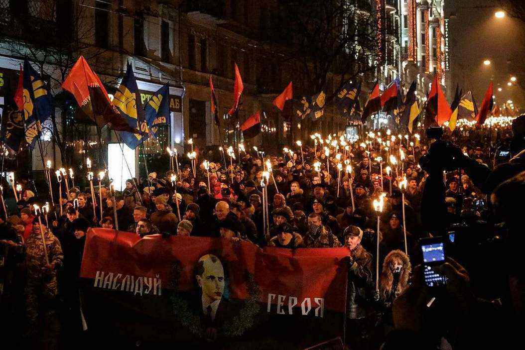 1200px-Смолоскипний_марш_у_Києві_(6).jpg