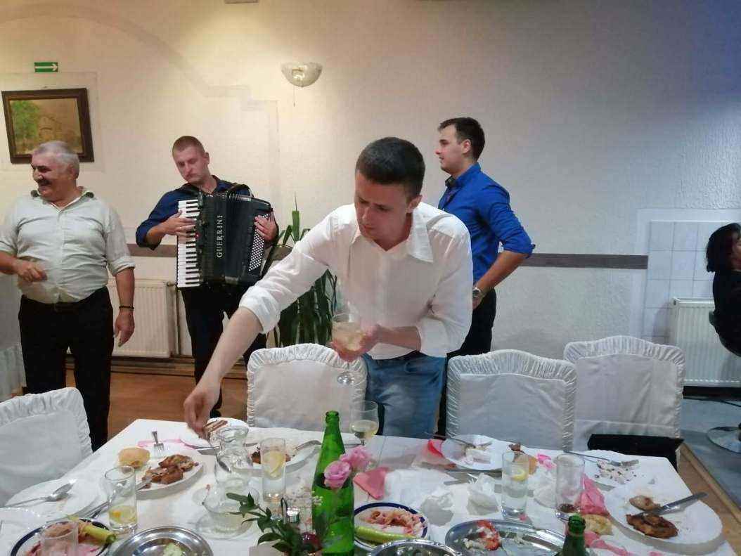 IMG-04ceb478c70dda0c13d0890986099825-V.jpg