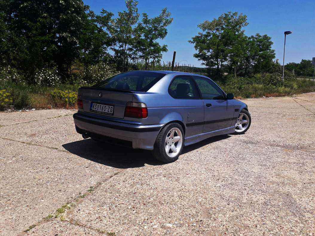 bmw1.jpg