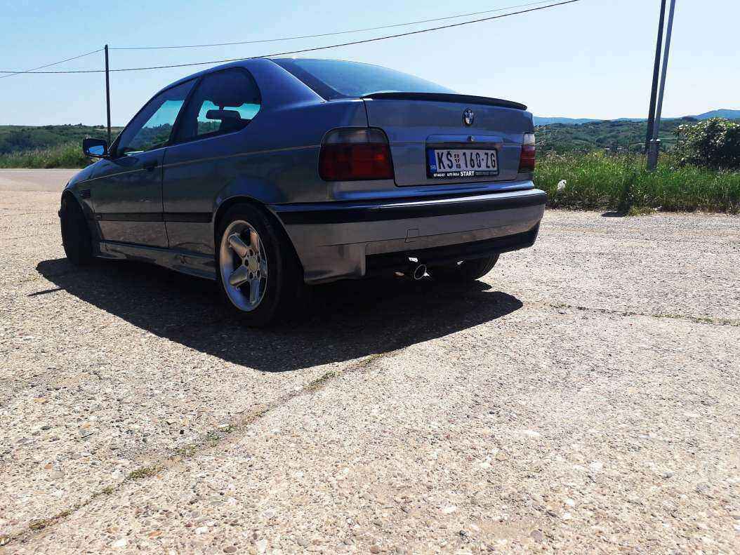 bmw4.jpg