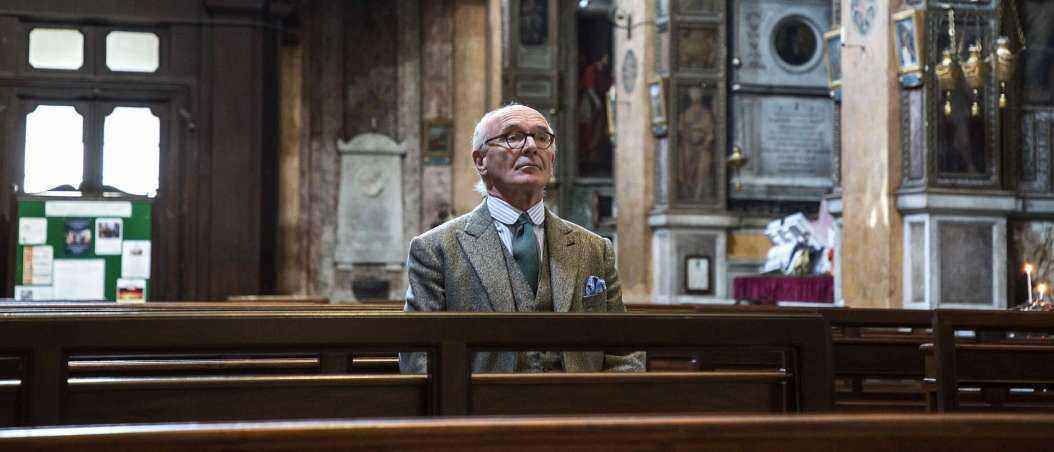 180124-93-000108-Martin-Mosebach-Bank-Kirche-bearb-bm-c-KNA.thumb.jpg.4983b6ddbf822d958092a10e9055d0ea.jpg
