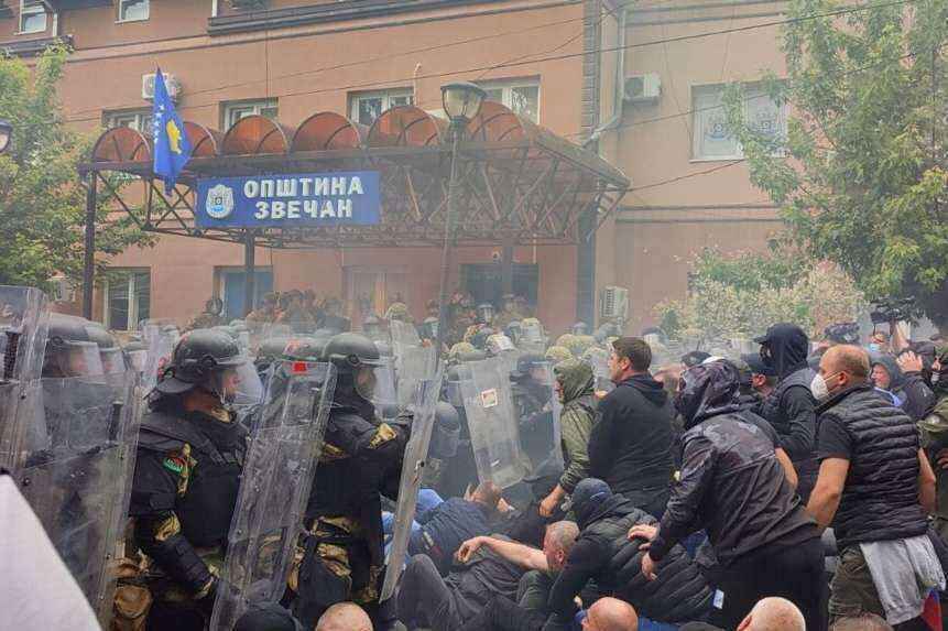 zvecan.jpg.2680787e85286d2cb2689c7449b550c1.jpg