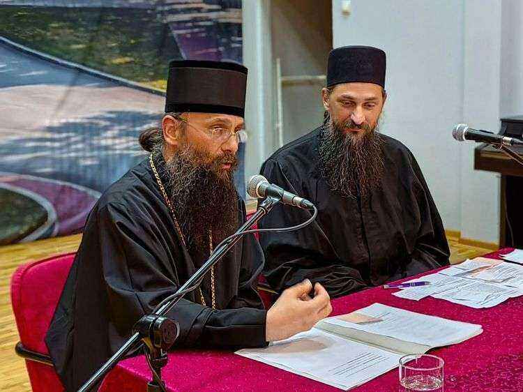23.4.24_ilarion_predavanje_u_sapcu.jpg.ddc54f4ea675a36879d0d206015f2c62.jpg