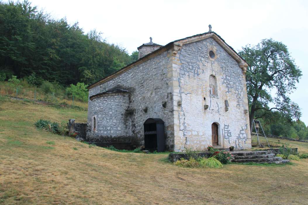 1924107281_Wiki.Junije_V_Smilovci_Monastery_171.thumb.jpg.3858cf4062b60eb1fe4cb61ecbf09991.jpg