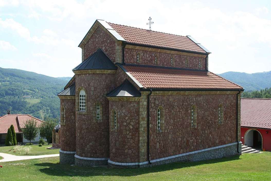 Manastir_Rujan_003.thumb.jpg.4e953231556ab6bc3698ddf439ff194c.jpg